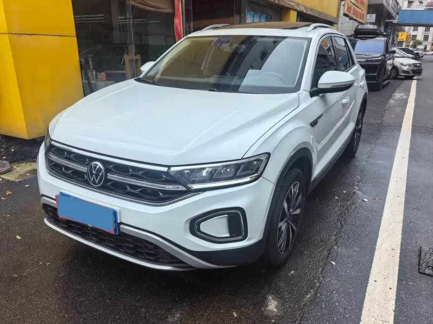 2024 Volkswagen T-Roc 1.4T 150HP L4 7DCT,autocango,china used car exporter,china ev exporter,chinese used car exporter,chinese used ev exporter