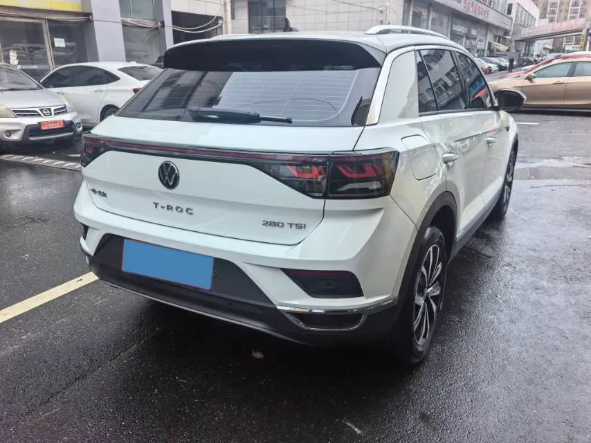 2024 Volkswagen T-Roc 1.4T 150HP L4 7DCT,autocango,china used car exporter,china ev exporter,chinese used car exporter,chinese used ev exporter