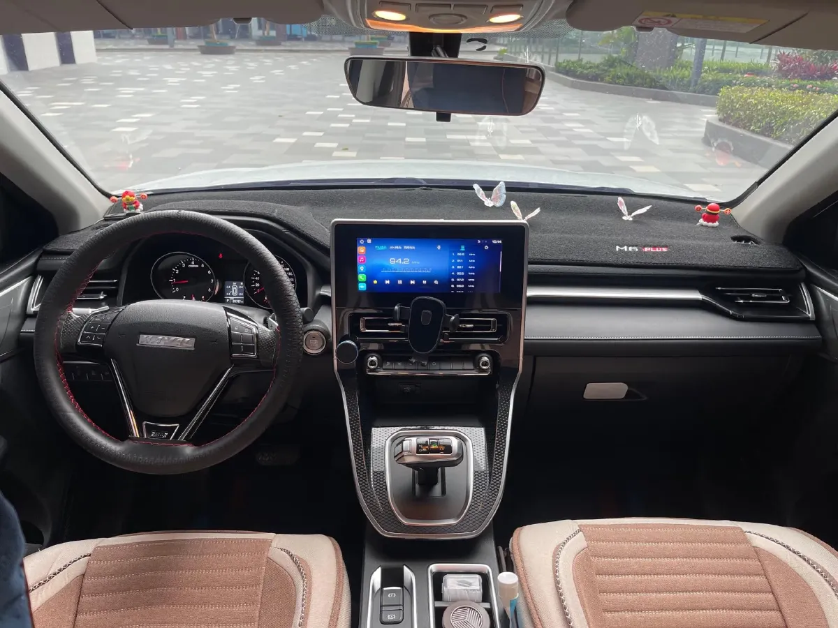 2021 Haval M6 1.5T 150HP L4 7DCT,autocango,china used car exporter,china ev exporter,chinese used car exporter,chinese used ev exporter