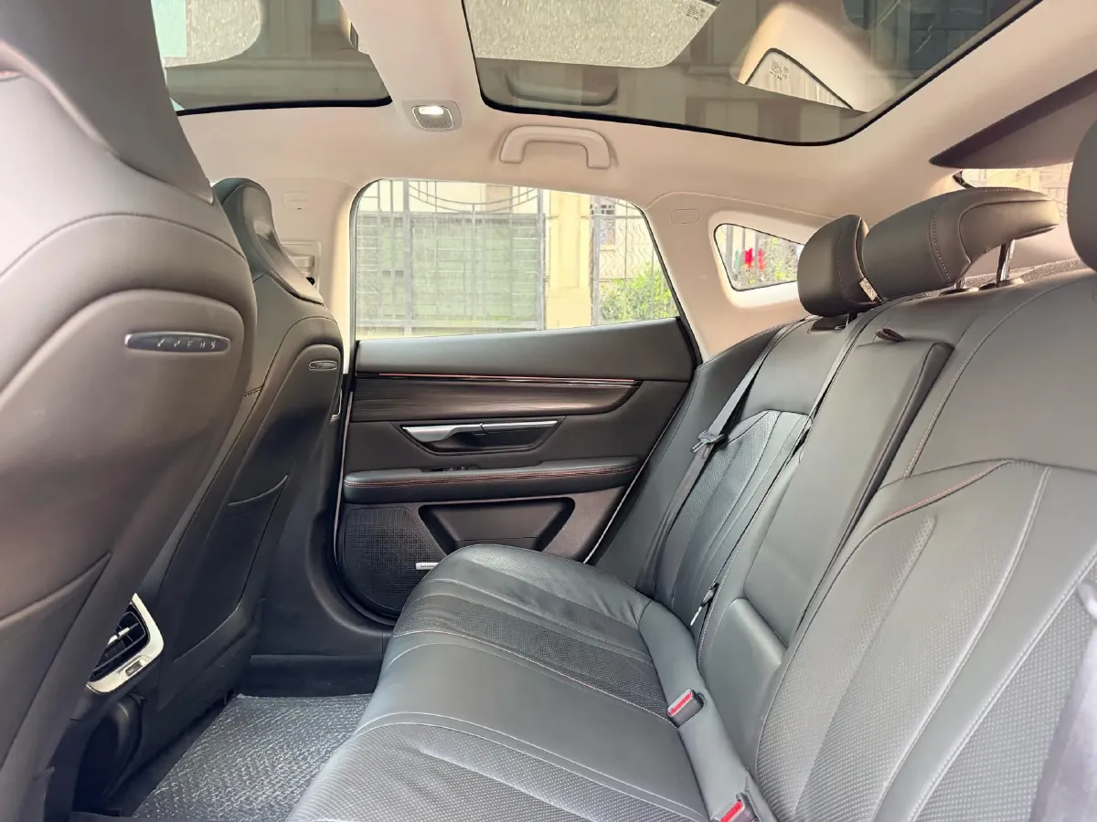 2020 DS 7 1.6T 215HP L4 8AT,autocango,china used car exporter,china ev exporter,chinese used car exporter,chinese used ev exporter