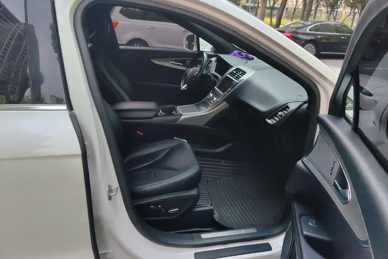 2017 Lincoln MKX 2.0T 253HP L4 6AT,autocango,china used car exporter,china ev exporter,chinese used car exporter,chinese used ev exporter