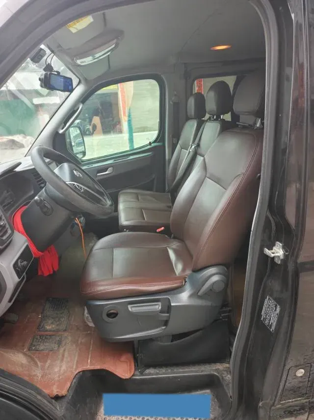 2021 MAXUS XinTu V80 2.0T 139HP L4 6MT,autocango,china used car exporter,china ev exporter,chinese used car exporter,chinese used ev exporter
