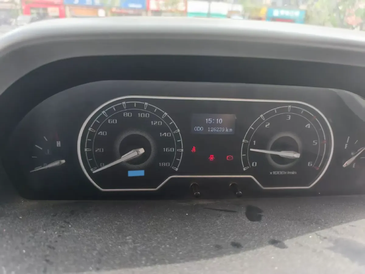 2020 MAXUS XinTu V80 2.5T 136HP L4 6MT,autocango,china used car exporter,china ev exporter,chinese used car exporter,chinese used ev exporter