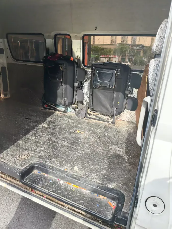 2020 MAXUS XinTu V80 2.5T 136HP L4 6MT,autocango,china used car exporter,china ev exporter,chinese used car exporter,chinese used ev exporter