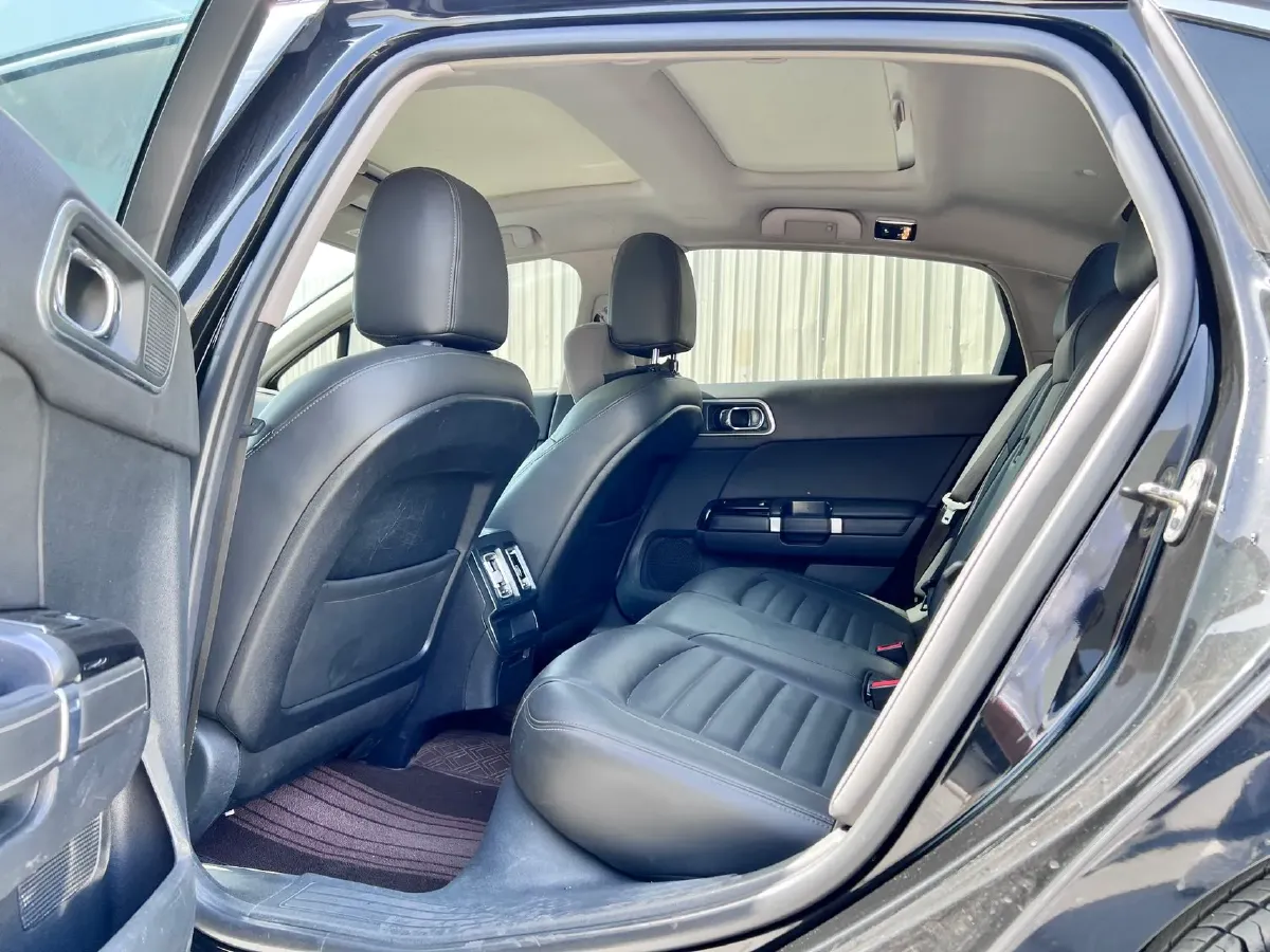 2021 Citroen C6 1.8T 211HP L4 8AT,autocango,china used car exporter,china ev exporter,chinese used car exporter,chinese used ev exporter