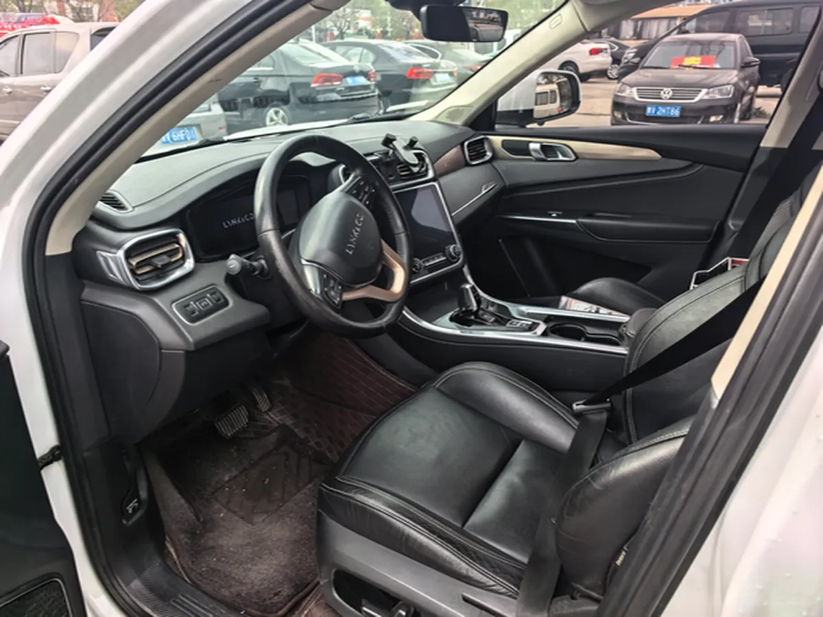 2017 Zotye SR9 2.0T 190HP L4 6DCT,autocango,china used car exporter,china ev exporter,chinese used car exporter,chinese used ev exporter