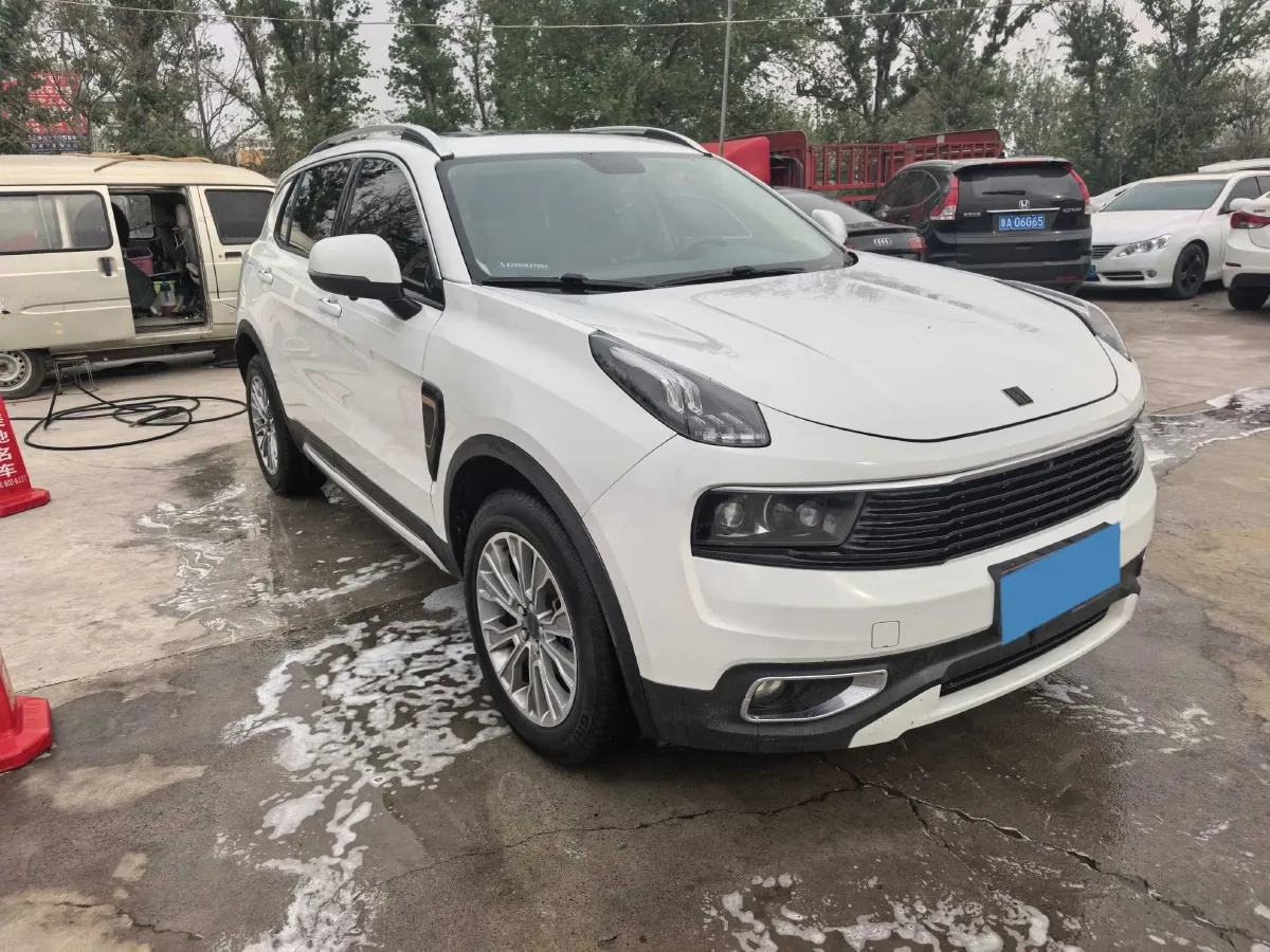 2017 Zotye SR9 2.0T 190HP L4 6DCT,autocango,china used car exporter,china ev exporter,chinese used car exporter,chinese used ev exporter