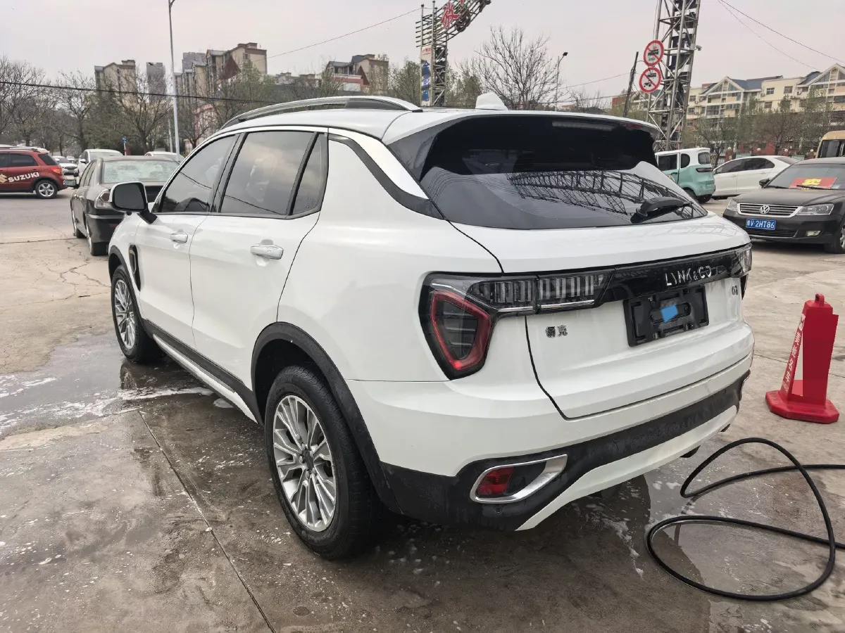 2017 Zotye SR9 2.0T 190HP L4 6DCT,autocango,china used car exporter,china ev exporter,chinese used car exporter,chinese used ev exporter