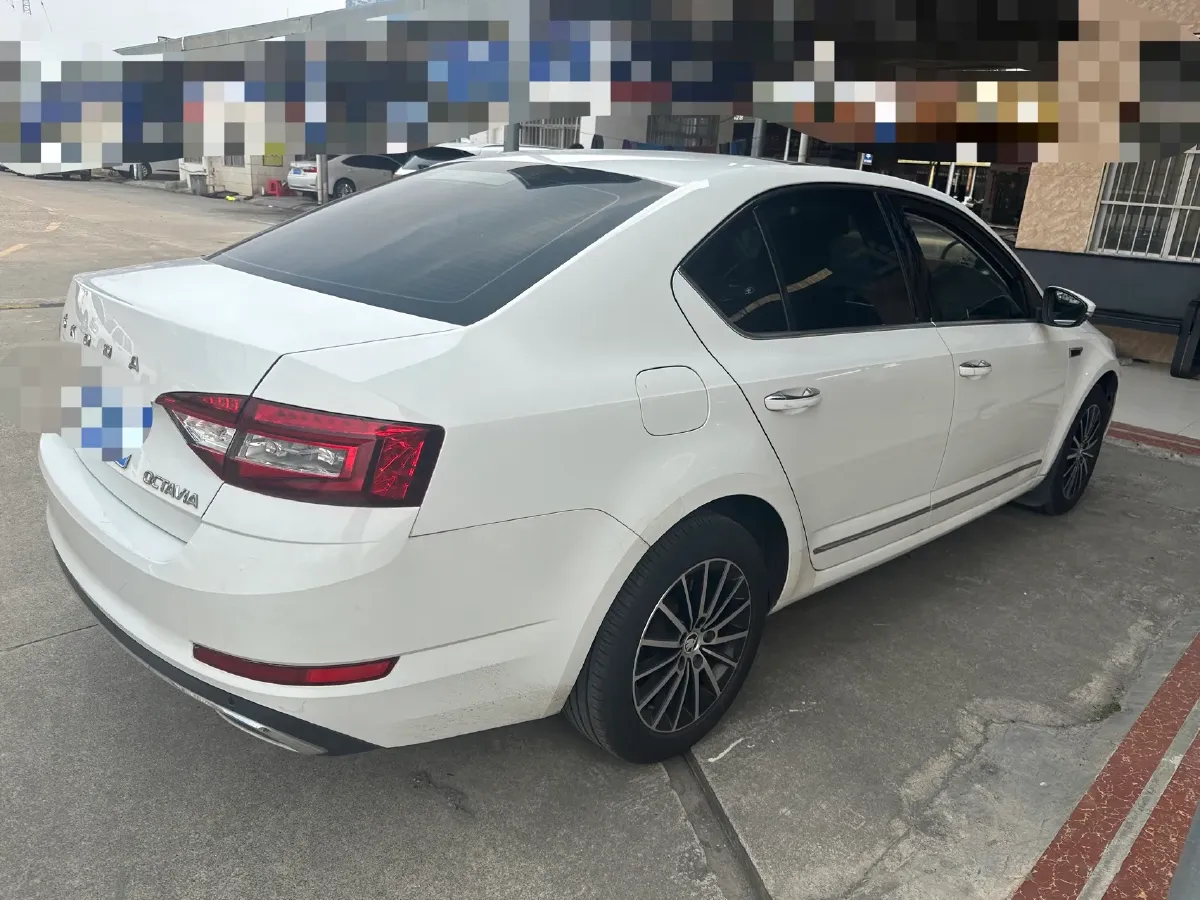 2021 Skoda Octavia 1.5L 113HP L4 6AT,autocango,china used car exporter,china ev exporter,chinese used car exporter,chinese used ev exporter