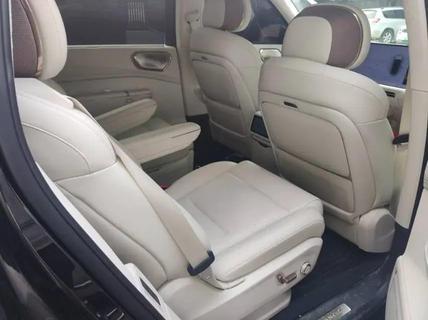 2025 LYNK&CO 900 2.0T 254HP L4 3DHT PHEV,autocango,china used car exporter,china ev exporter,chinese used car exporter,chinese used ev exporter