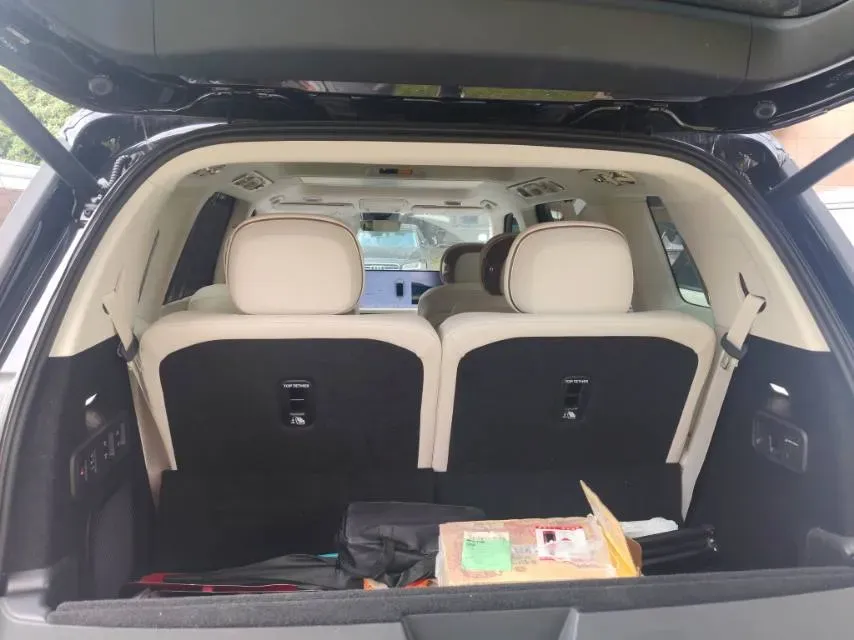 2025 LYNK&CO 900 2.0T 254HP L4 3DHT PHEV,autocango,china used car exporter,china ev exporter,chinese used car exporter,chinese used ev exporter