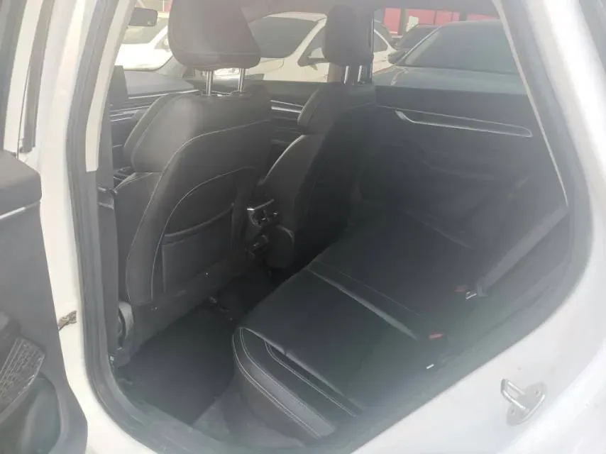 2025 Geely Emgrand 1.5L 127HP L4 CVT,autocango,china used car exporter,china ev exporter,chinese used car exporter,chinese used ev exporter