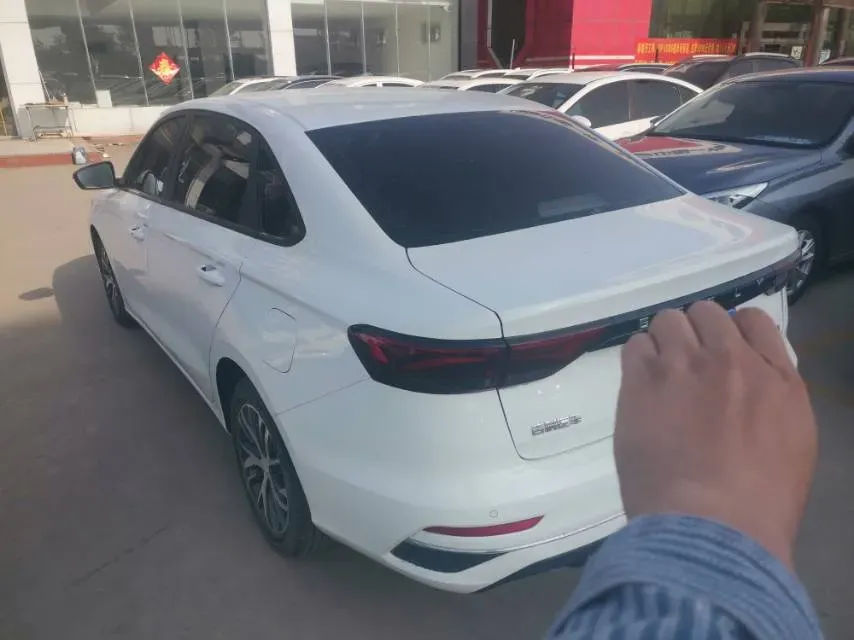 2025 Geely Emgrand 1.5L 127HP L4 CVT,autocango,china used car exporter,china ev exporter,chinese used car exporter,chinese used ev exporter