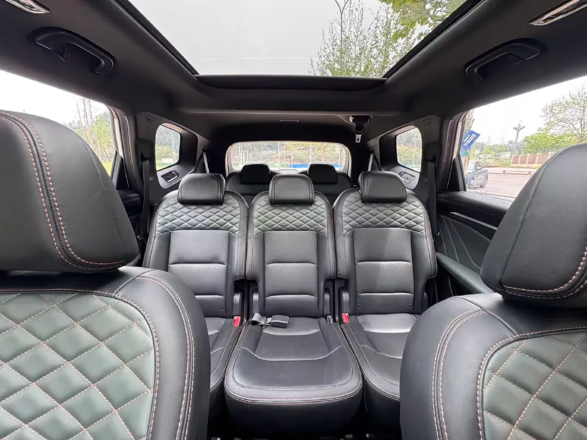 2023 Geely Okavango L 2.0T 218HP L4 7DCT,autocango,china used car exporter,china ev exporter,chinese used car exporter,chinese used ev exporter