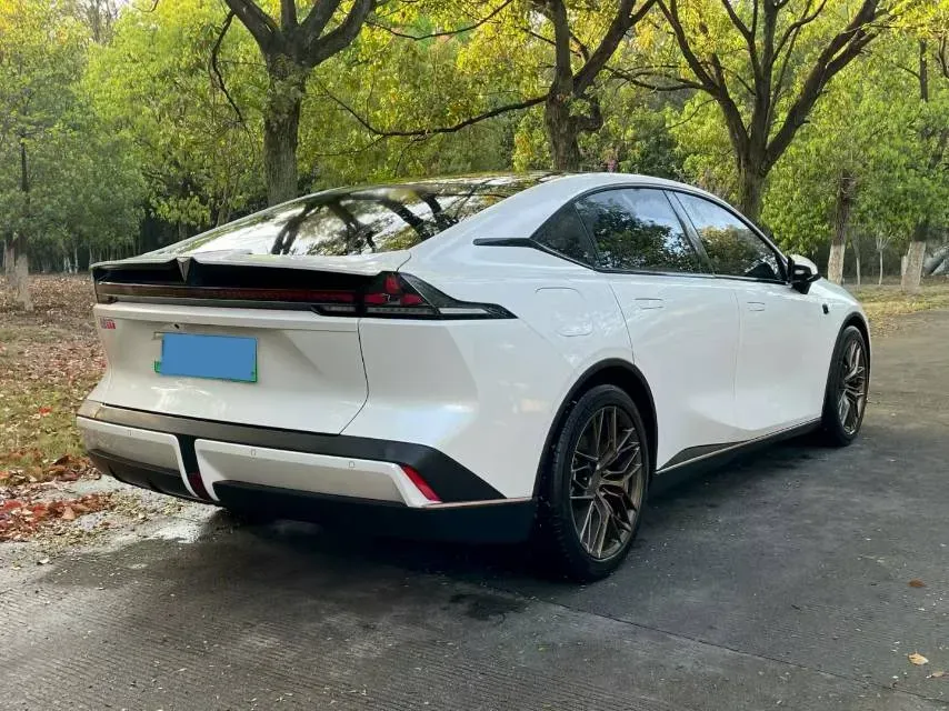 2022 DongFeng Forthing LingZhi EV BEV 68.4KWH,autocango,china used car exporter,china ev exporter,chinese used car exporter,chinese used ev exporter