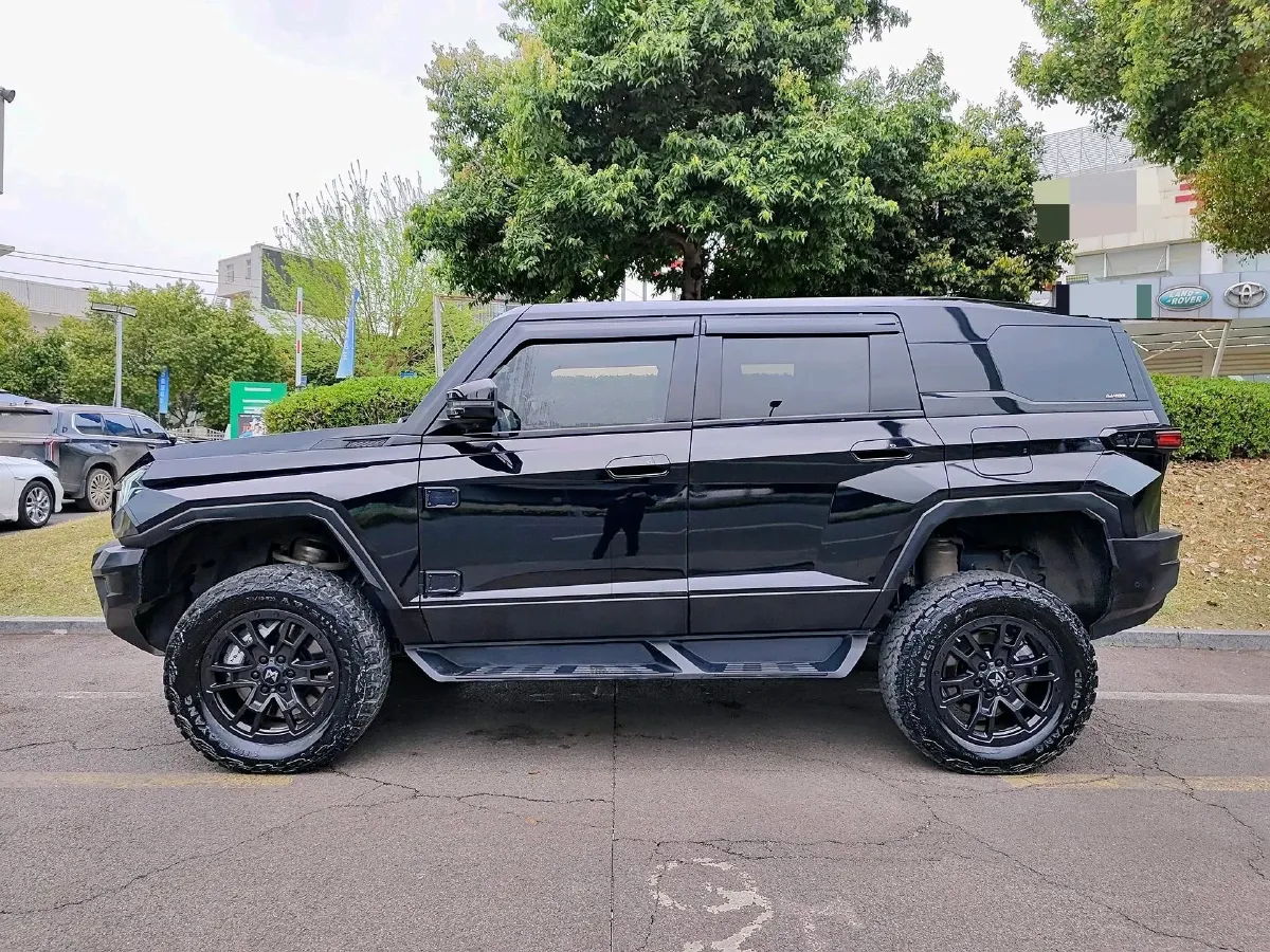 2023 M Hero 917 REEV 197HP 2AT REEV 65.8KWH,autocango,china used car exporter,china ev exporter,chinese used car exporter,chinese used ev exporter