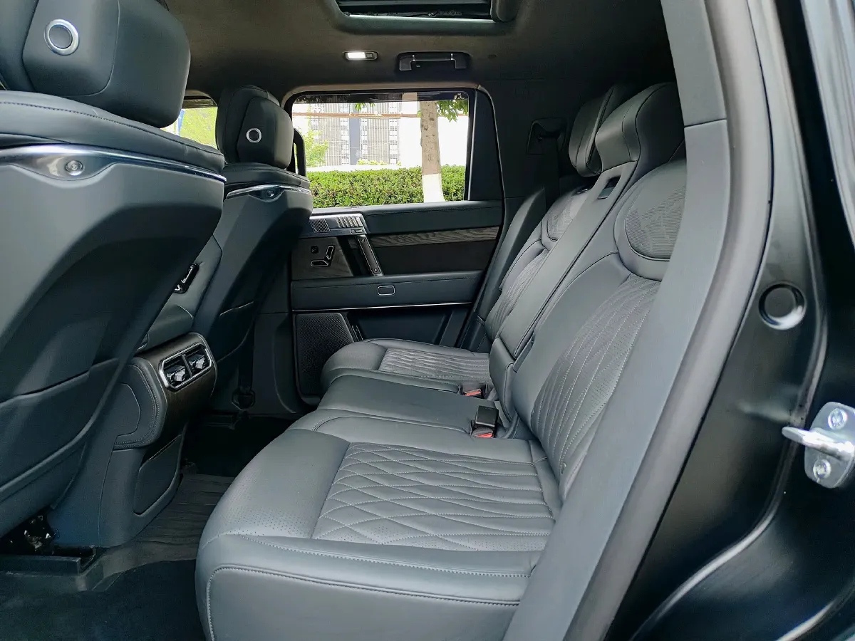 2023 M Hero 917 REEV 197HP 2AT REEV 65.8KWH,autocango,china used car exporter,china ev exporter,chinese used car exporter,chinese used ev exporter