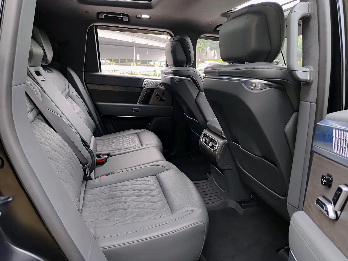 2023 M Hero 917 REEV 197HP 2AT REEV 65.8KWH,autocango,china used car exporter,china ev exporter,chinese used car exporter,chinese used ev exporter