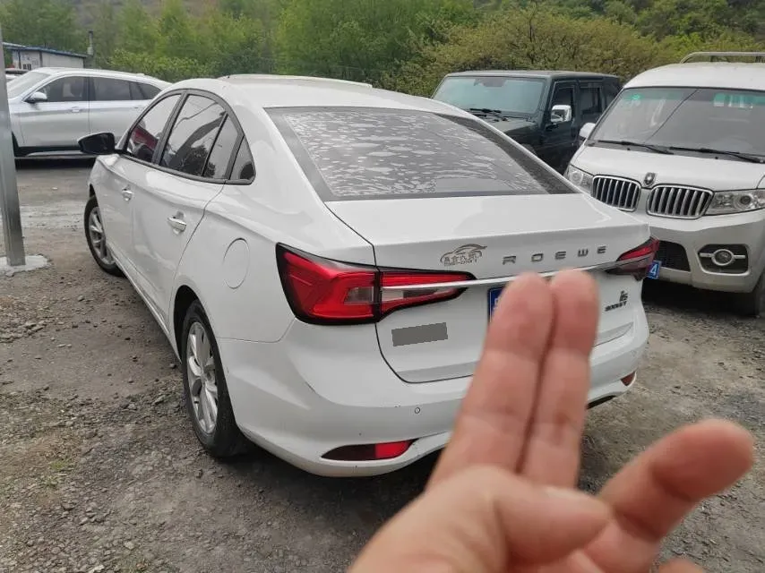 2020 Roewe i5 1.5L 120HP L4 CVT,autocango,china used car exporter,china ev exporter,chinese used car exporter,chinese used ev exporter