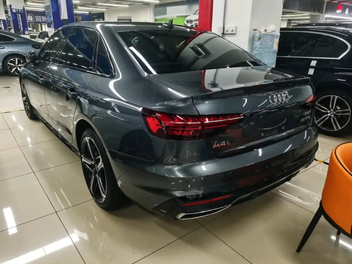 2024 Audi A4L 2.0T 190HP L4 7DCT,autocango,china used car exporter,china ev exporter,chinese used car exporter,chinese used ev exporter