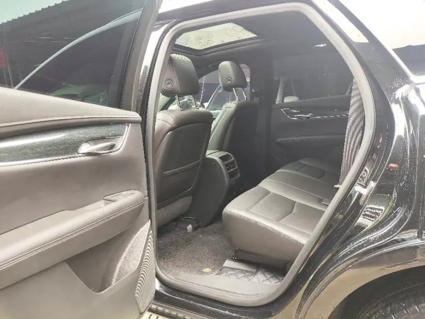 2021 Cadillac XT5 2.0T 237HP L4 9AT,autocango,china used car exporter,china ev exporter,chinese used car exporter,chinese used ev exporter