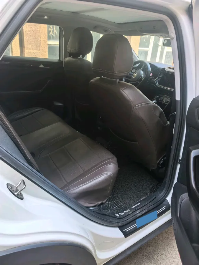 2021 Volkswagen T-Roc 1.4T 150HP L4 7DCT,autocango,china used car exporter,china ev exporter,chinese used car exporter,chinese used ev exporter