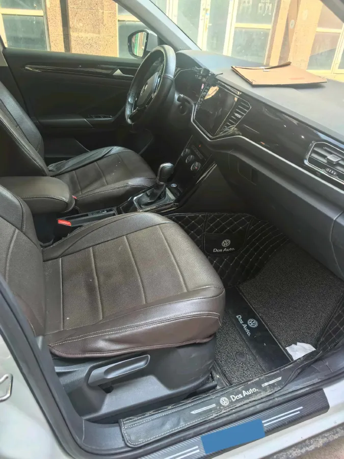 2021 Volkswagen T-Roc 1.4T 150HP L4 7DCT,autocango,china used car exporter,china ev exporter,chinese used car exporter,chinese used ev exporter