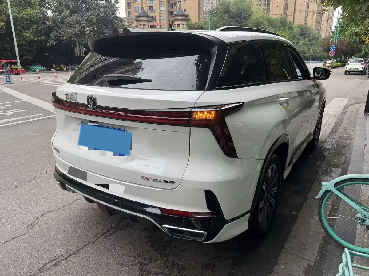 2022 ChangAn CS75 Plus 1.5T 188HP L4 8AT,autocango,china used car exporter,china ev exporter,chinese used car exporter,chinese used ev exporter