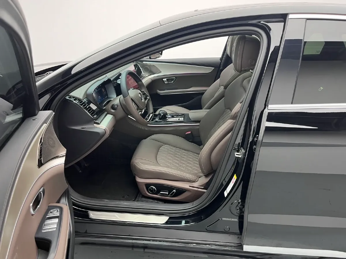 2025 BYD Han 1.5T 156HP L4 E-CVT PHEV,autocango,china used car exporter,china ev exporter,chinese used car exporter,chinese used ev exporter