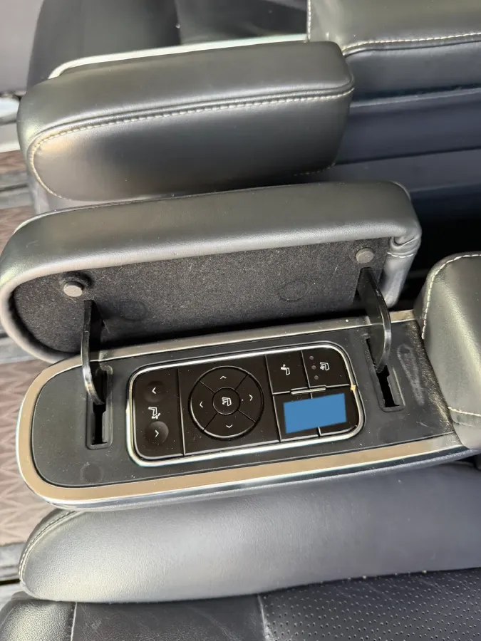 2021 GAC Trumpchi M8 2.0T 252HP L4 8AT,autocango,china used car exporter,china ev exporter,chinese used car exporter,chinese used ev exporter