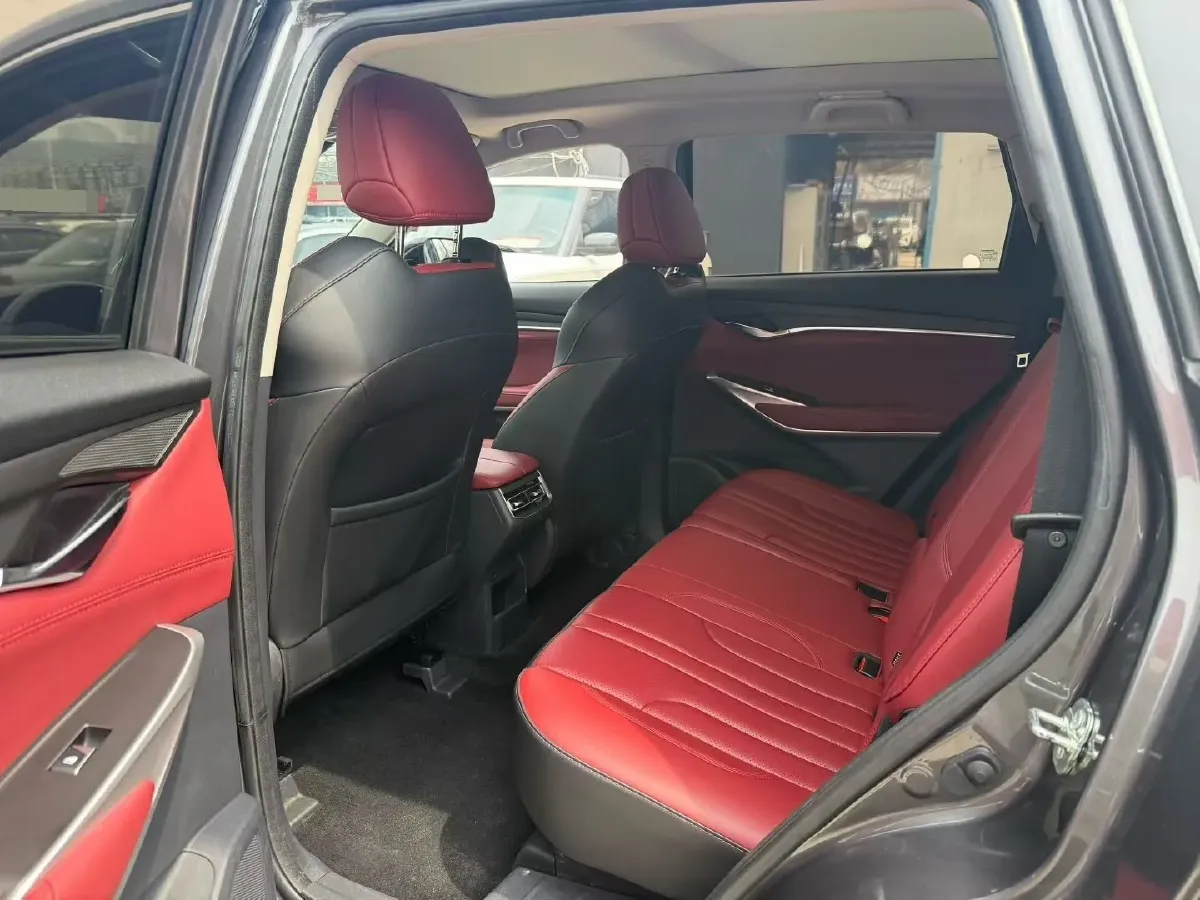 2020 ChangAn CS75 Plus 2.0T 233HP L4 8AT,autocango,china used car exporter,china ev exporter,chinese used car exporter,chinese used ev exporter
