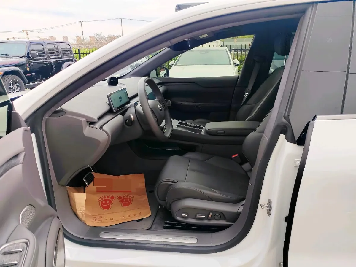 2023 NIO EC7 BEV 75KWH,autocango,china used car exporter,china ev exporter,chinese used car exporter,chinese used ev exporter