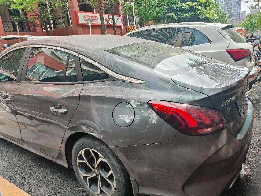 2021 MG 5 1.5L 120HP L4 5MT,autocango,china used car exporter,china ev exporter,chinese used car exporter,chinese used ev exporter