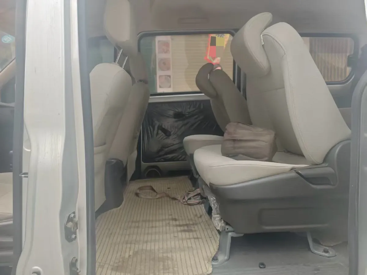 2019 WuLing HongGuang V 1.5L 105HP L4 5MT,autocango,china used car exporter,china ev exporter,chinese used car exporter,chinese used ev exporter