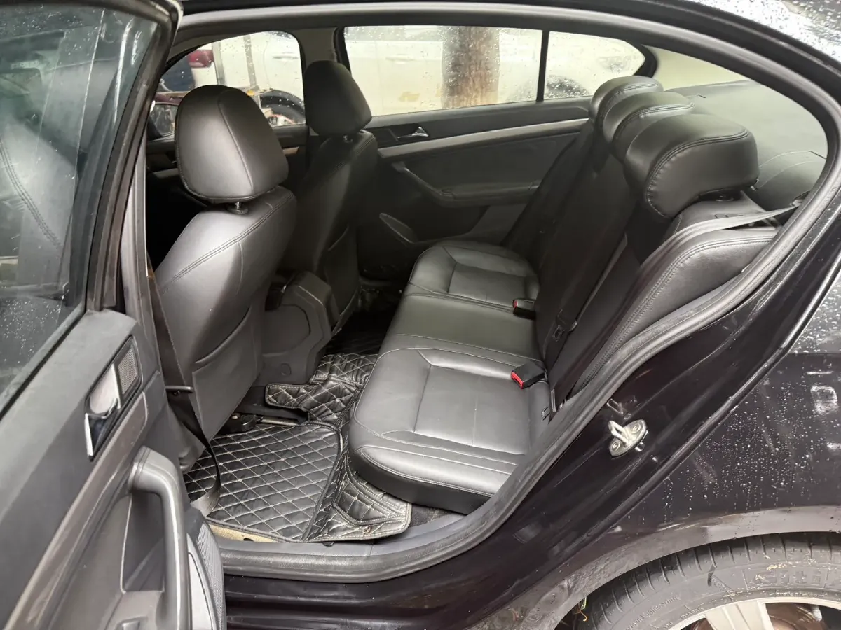 2017 Buick Excelle 1.5L 114HP L4 5MT,autocango,china used car exporter,china ev exporter,chinese used car exporter,chinese used ev exporter