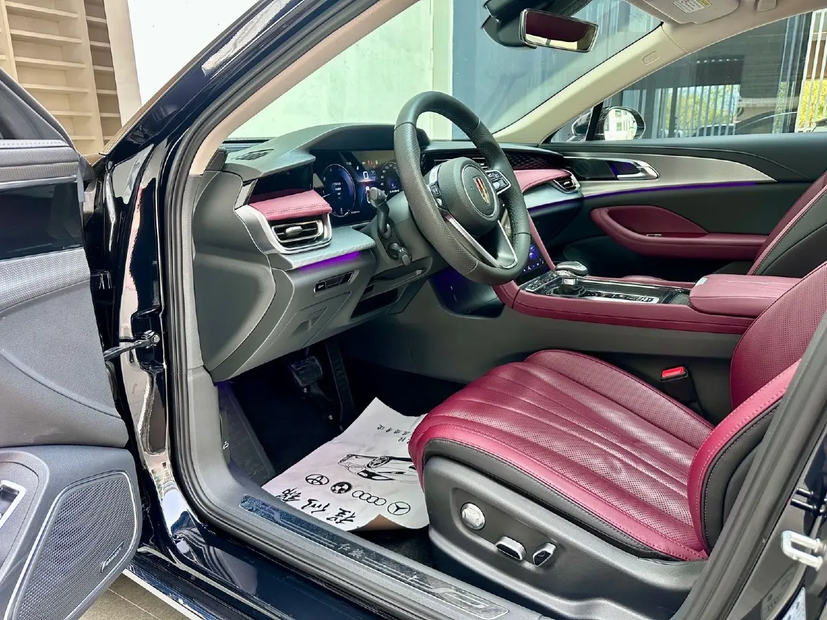 2023 HongQi H5 2.0T 224HP L4 8AT,autocango,china used car exporter,china ev exporter,chinese used car exporter,chinese used ev exporter