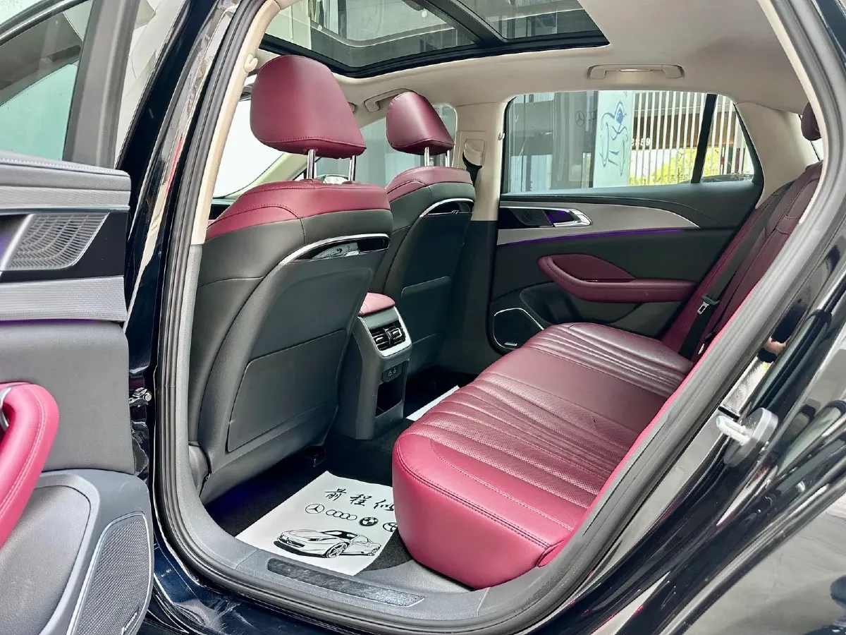 2023 HongQi H5 2.0T 224HP L4 8AT,autocango,china used car exporter,china ev exporter,chinese used car exporter,chinese used ev exporter