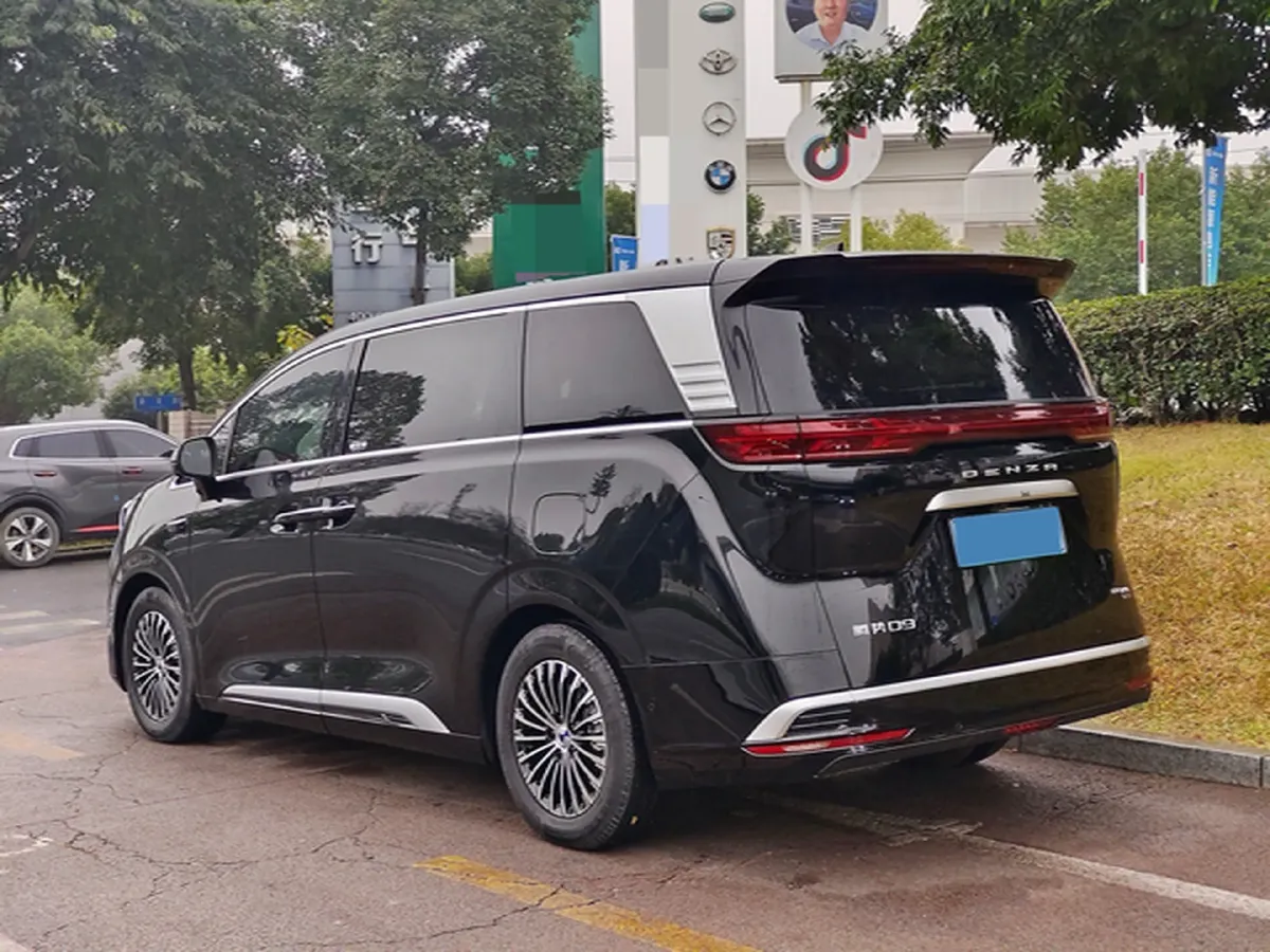 2025 Denza D9 1.5T 156HP L4 E-CVT PHEV 40KWH,autocango,china used car exporter,china ev exporter,chinese used car exporter,chinese used ev exporter