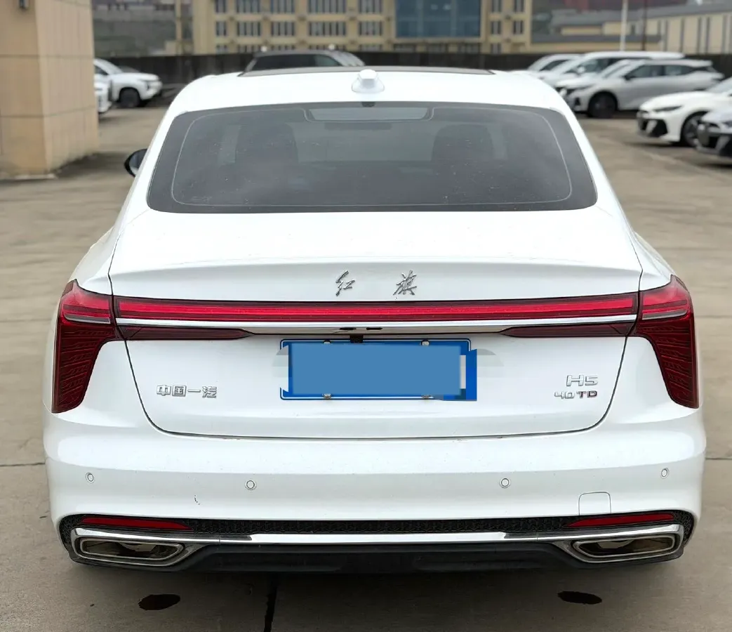2023 HongQi H5 2.0T 224HP L4 8AT,autocango,china used car exporter,china ev exporter,chinese used car exporter,chinese used ev exporter