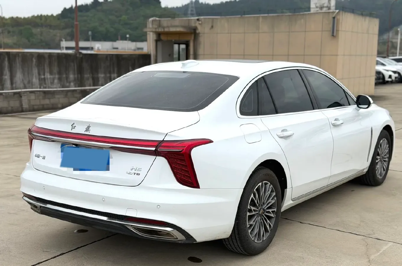 2023 HongQi H5 2.0T 224HP L4 8AT,autocango,china used car exporter,china ev exporter,chinese used car exporter,chinese used ev exporter