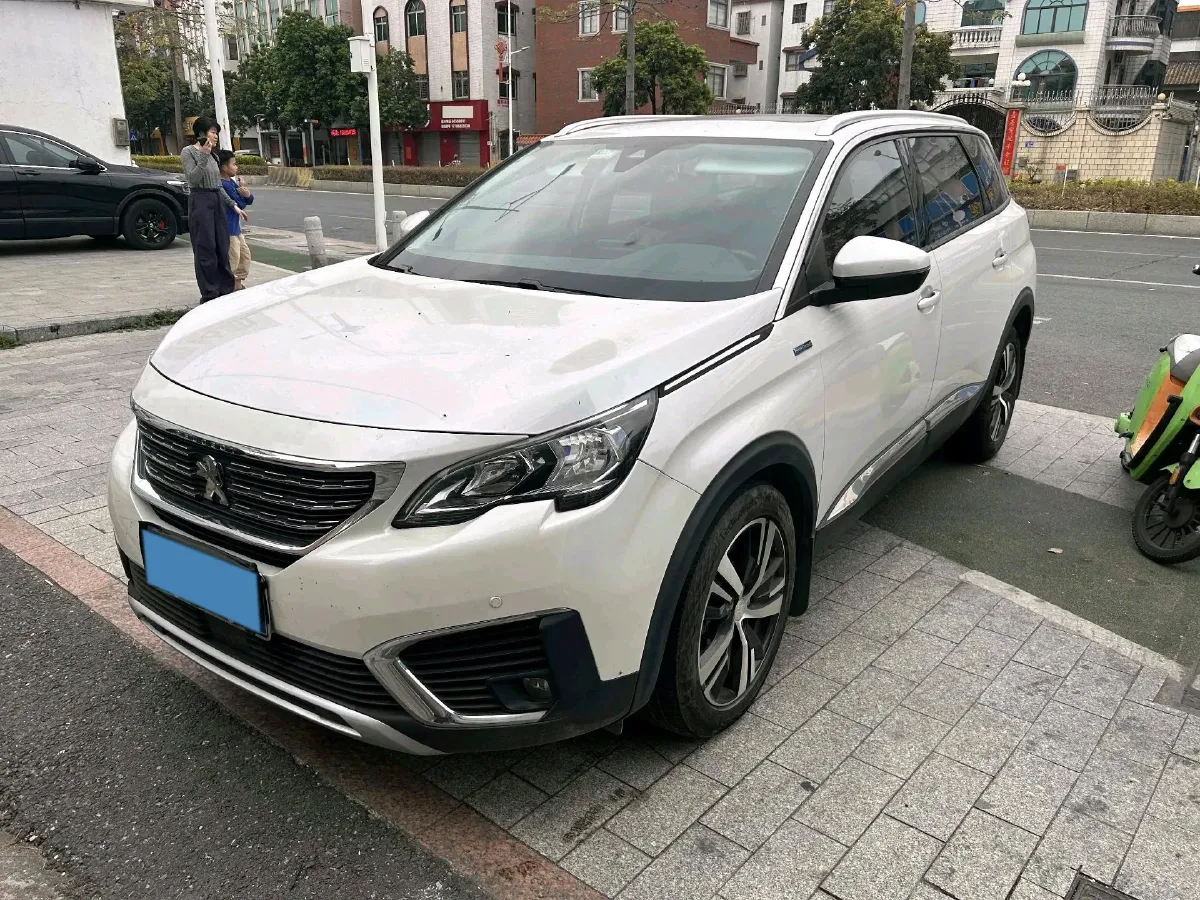 2019 Peugeot 5008 1.8T 204HP L4 6AT,autocango,china used car exporter,china ev exporter,chinese used car exporter,chinese used ev exporter