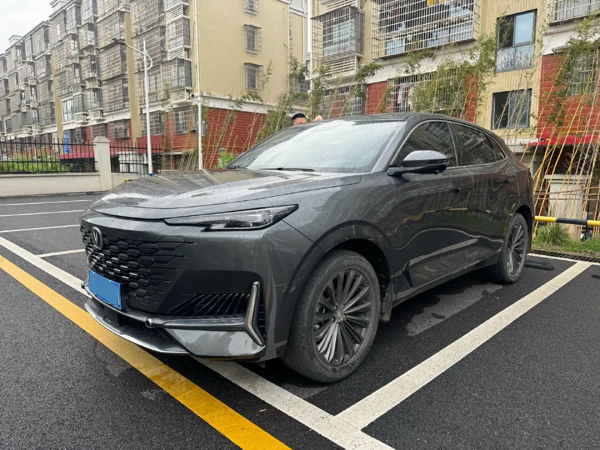 2021 ChangAn UNI-K 2.0T 233HP L4 8AT,autocango,china used car exporter,china ev exporter,chinese used car exporter,chinese used ev exporter
