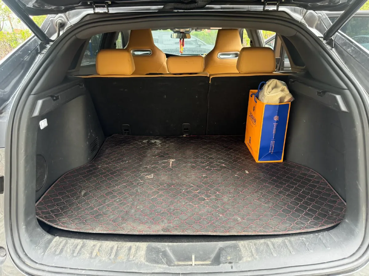 2021 ChangAn UNI-K 2.0T 233HP L4 8AT,autocango,china used car exporter,china ev exporter,chinese used car exporter,chinese used ev exporter