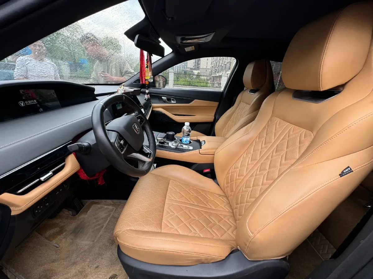 2021 ChangAn UNI-K 2.0T 233HP L4 8AT,autocango,china used car exporter,china ev exporter,chinese used car exporter,chinese used ev exporter