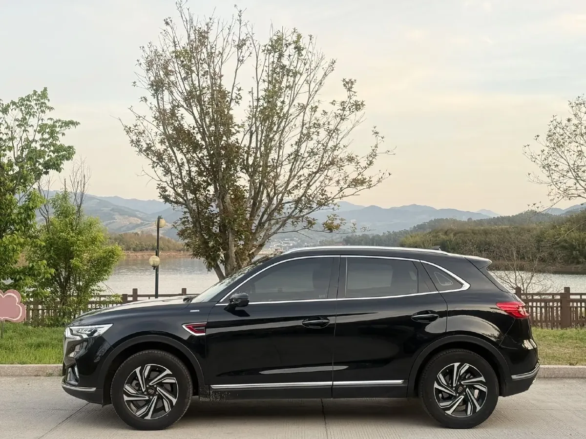 2022 HongQi HS5 2.0T 224HP L4 6AT,autocango,china used car exporter,china ev exporter,chinese used car exporter,chinese used ev exporter