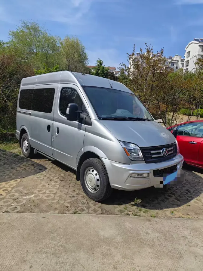 2021 MAXUS XinTu V80 2.0T 127HP L4 6MT,autocango,china used car exporter,china ev exporter,chinese used car exporter,chinese used ev exporter