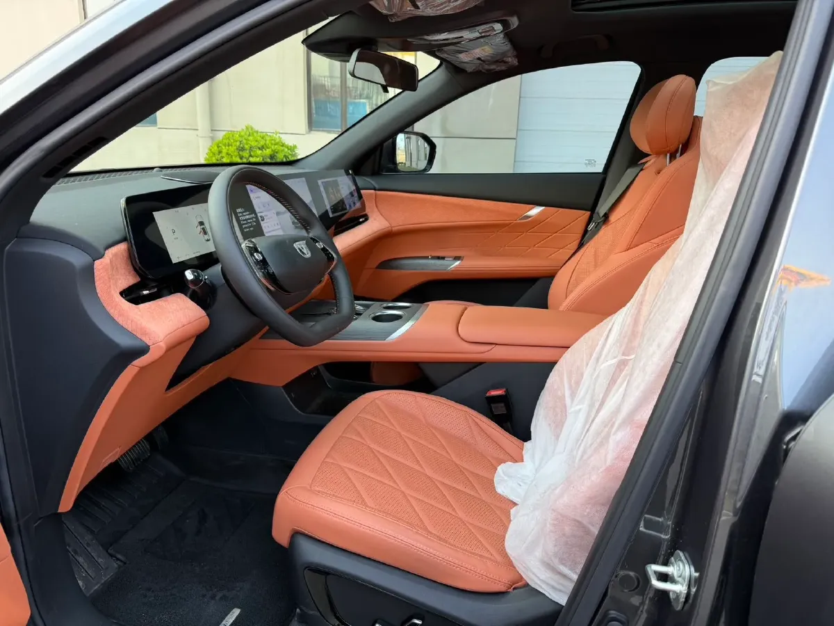 2025 ChangAn CS75 Plus 1.5T 192HP L4 8AT,autocango,china used car exporter,china ev exporter,chinese used car exporter,chinese used ev exporter