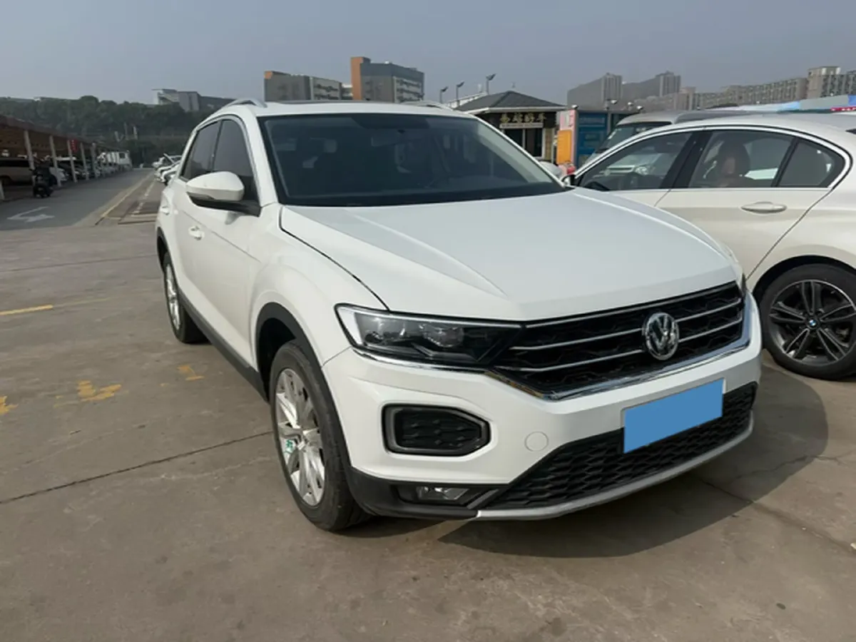 2022 Volkswagen T-Roc 1.4T 150HP L4 7DCT,autocango,china used car exporter,china ev exporter,chinese used car exporter,chinese used ev exporter