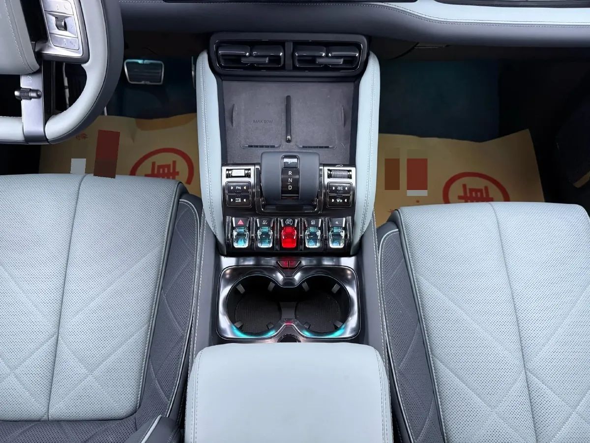 2025 FangChengBao Bao 5 1.5T 194HP L4 E-CVT PHEV 31.8KWH,autocango,china used car exporter,china ev exporter,chinese used car exporter,chinese used ev exporter