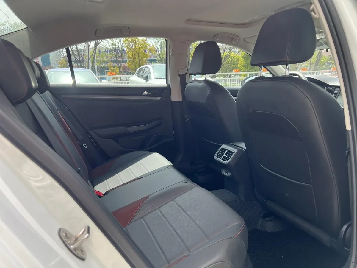 2019 Volkswagen Golf Sportsvan 1.6L 110HP L4 6AT,autocango,china used car exporter,china ev exporter,chinese used car exporter,chinese used ev exporter